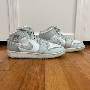 Nike Air Jordan Mid Light Grey Camo- 7Y (fits size Women’s 8)